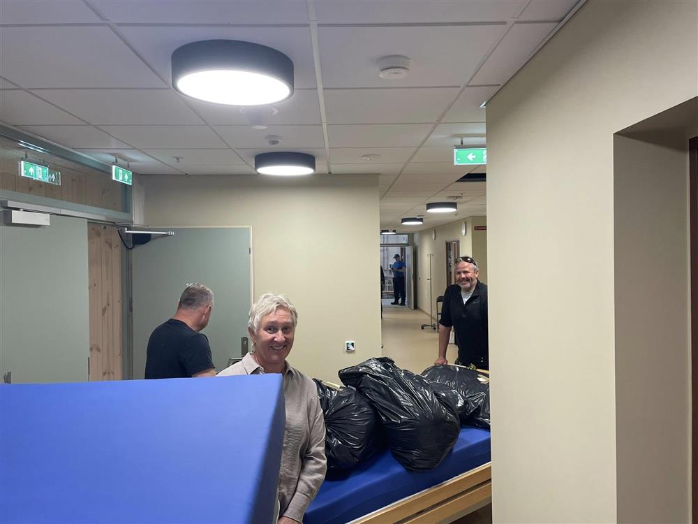 Me flyttar inn i ny Sjukeheim - Klikk for stort bilete